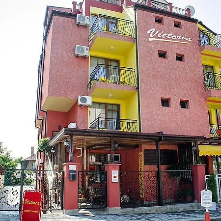 виктория 3*